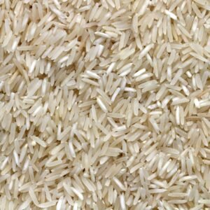 Raw rice grains
